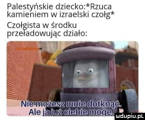 palestyńskie d zieckoz frzuca kamlenlem w izraelskl czołg czół iata w środku prze adorując działo i