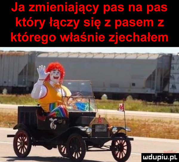 ja zmieniający pas na pas który łączy się z pasem z którego właśnie zjechałem