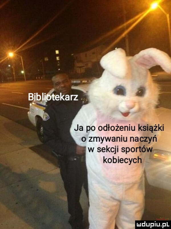 ja po odłożeniu książki o zmywaniu napłyń w sekcji sporttśh kobiecych