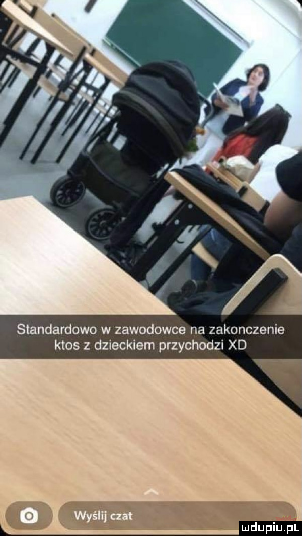 standardowo w zawodowce na zakonczenie ktos z dzieckiem przychodzi xd