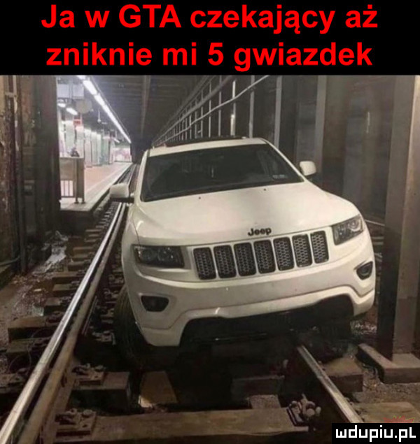 ja w gta czekający aż zniknie mi   gwiazdek