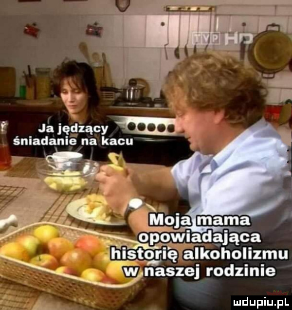ja iędzący śniadanie na kacu