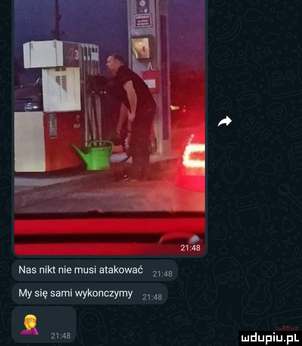 nas nikt nie musi atakować       my się sami wykonczymy       a