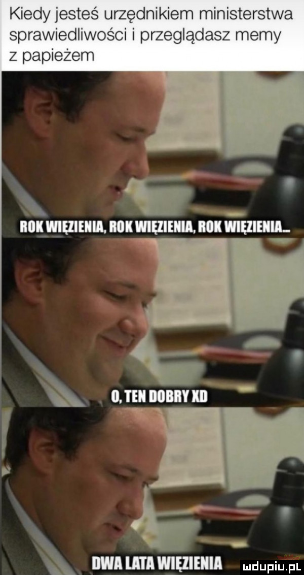 kiedy jesteś urzędnikiem ministerstwa sprawiedliwości i przeglądasz memy z papieżem   magnum m mmm m human. e n. qx uwnummulmm mel