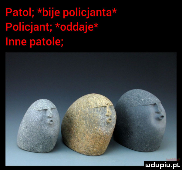 patol bije policjanta policjant oddaje inne patole