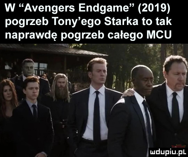 w avengers endgame      pogrzeb tony ego starka to tak naprawdę pogrzeb całego mru mdupiﬁpl