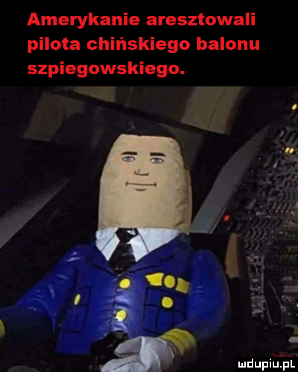 amerykanie aresztowali pilota chińskiego balonu szpiegowskiego. i m  . abakankami w. b