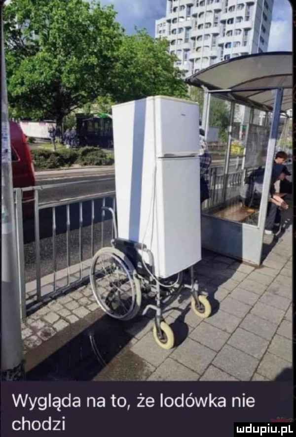 wygląda na to że lodówka nie chodzi