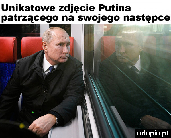 unikatowe zdjęcie putina patrzącego na swojego następce