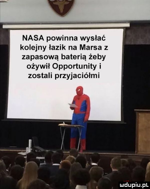 nasa powinna wysiać kolejny łazik na marsa z zapasową baterią żeby ożywił opportunity i zostali przyjaciółmi