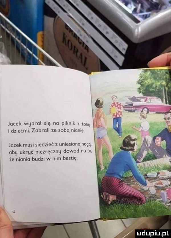 jacek wybral sn na ka z mną ldzkećn   zuerll ze sobq mamę. jacek musi siedzieć z umesuonq nogą aby ukryć niezręczng dowod no is. że niunia budzi w nim bcsnę