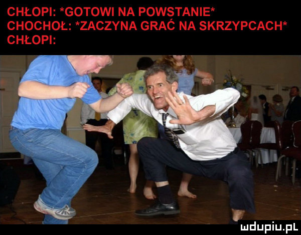 chłopi gotowi na pow tan e chochoł zaczyna grac na skrzypcach chłopi