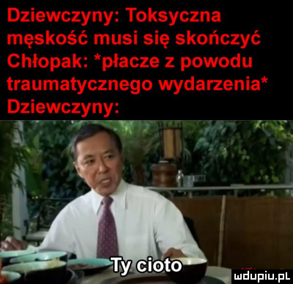 dziewczyny toksyczna męskość musi się skończyć chłopak płacze z powodu traumatycznego wydarzenia dziewczyny     w f