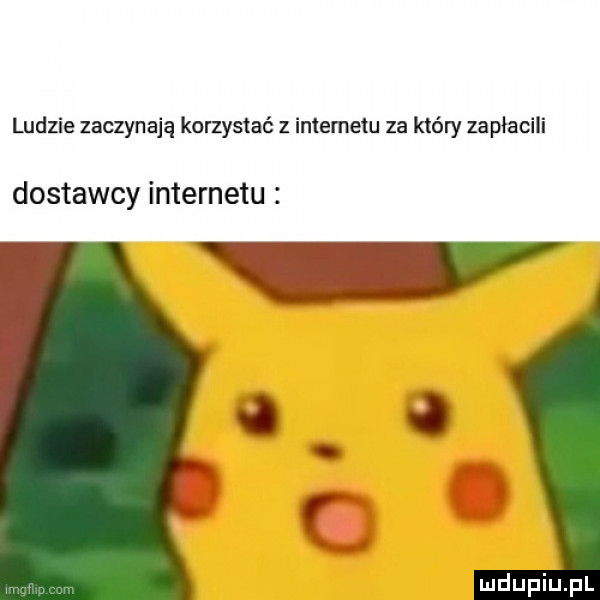 ludzie zaczynają korzystać z internetu za który zapłacili dostawcy internetu